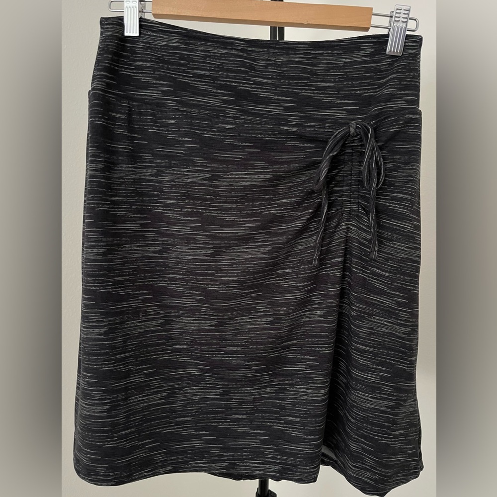 ⛳️ Tehama Women’s Golf Skirt | Performance + Polish | Charcoal Knit (Sz S)